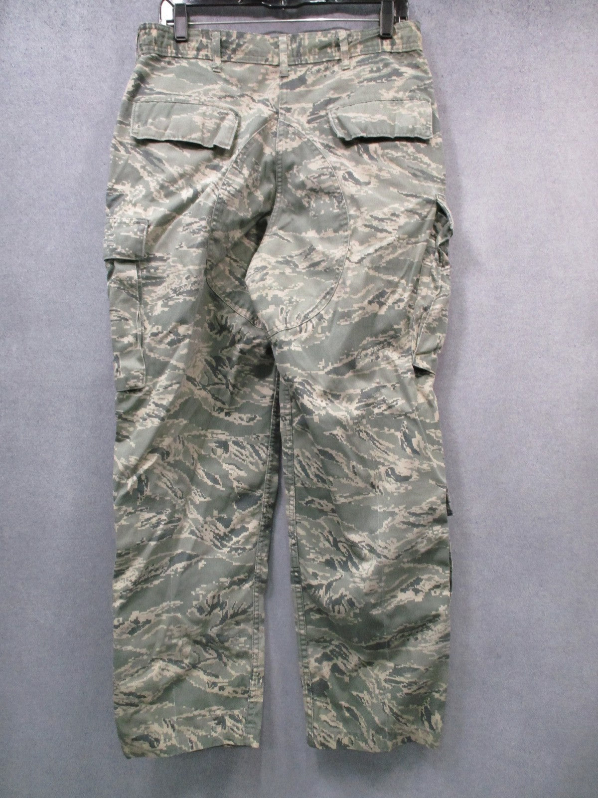 US Air Force ABU Camo Cargo Pants 10S 32" Waist 30" Inseam 60% Cotton 40% Nylon