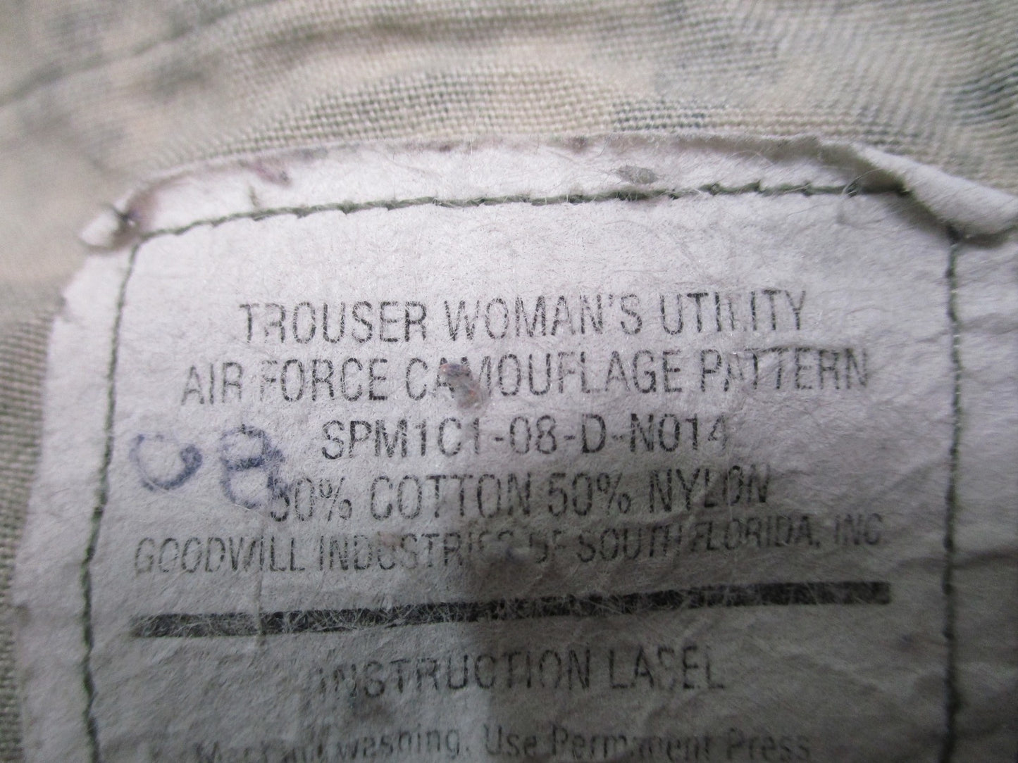 US Air Force ABU Camo Cargo Pants 10S 32" Waist 30" Inseam 60% Cotton 40% Nylon