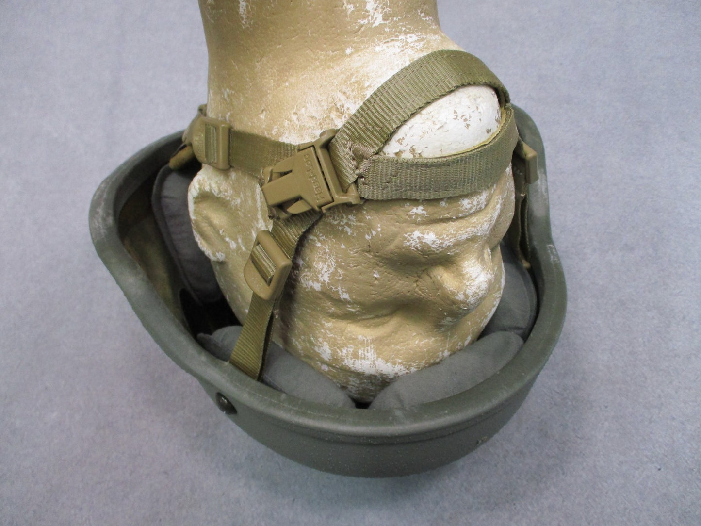 ADVANCED COMBAT HELMET ACH FOLIAGE GREEN LARGE MADE W/ KEVLAR 8470-01-529-6344