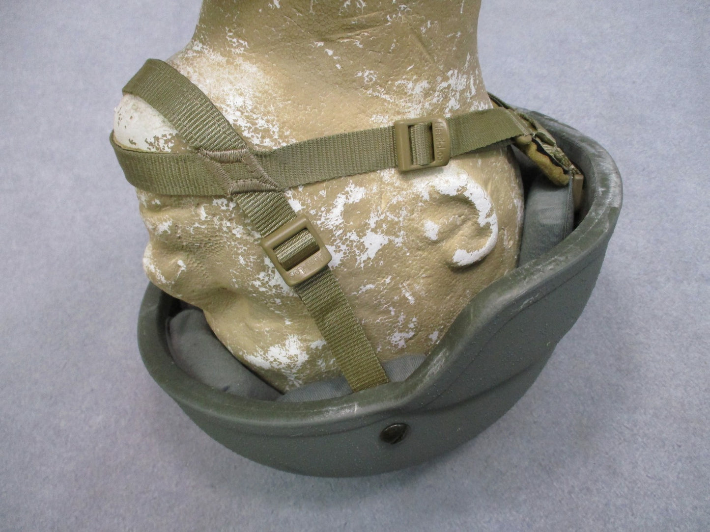 ADVANCED COMBAT HELMET ACH FOLIAGE GREEN LARGE MADE W/ KEVLAR 8470-01-529-6344