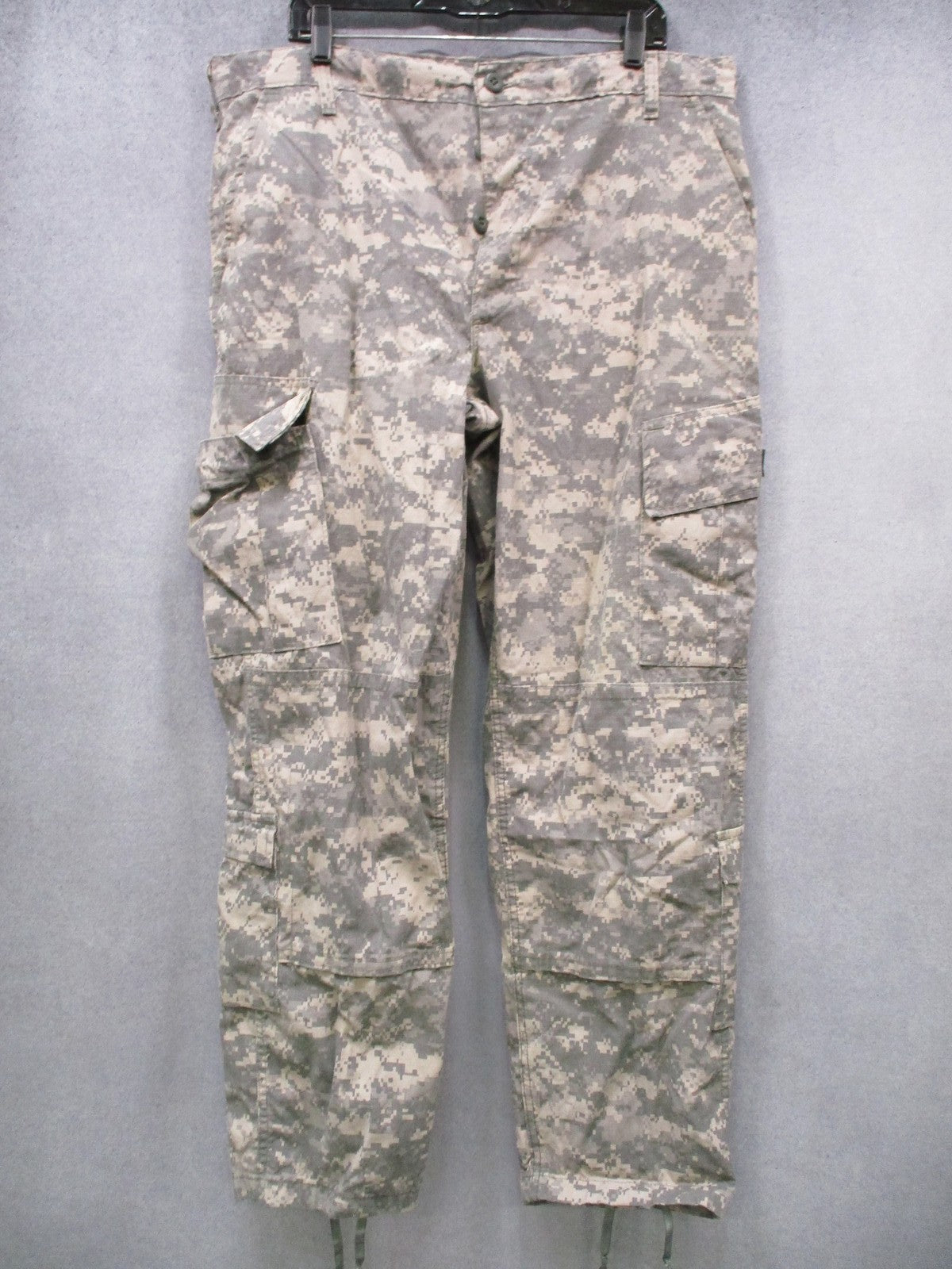 U.S. Army Combat Uniform ACU Pants Large Regular Flame Resistant Camo Cargo