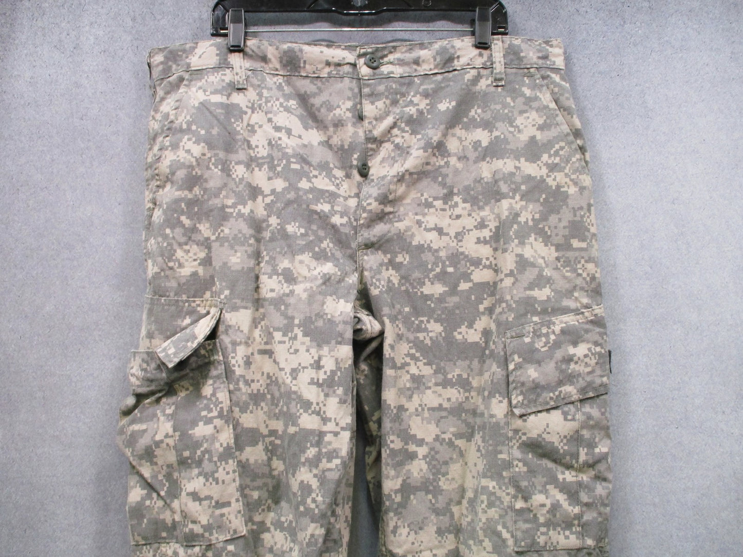 U.S. Army Combat Uniform ACU Pants Large Regular Flame Resistant Camo Cargo