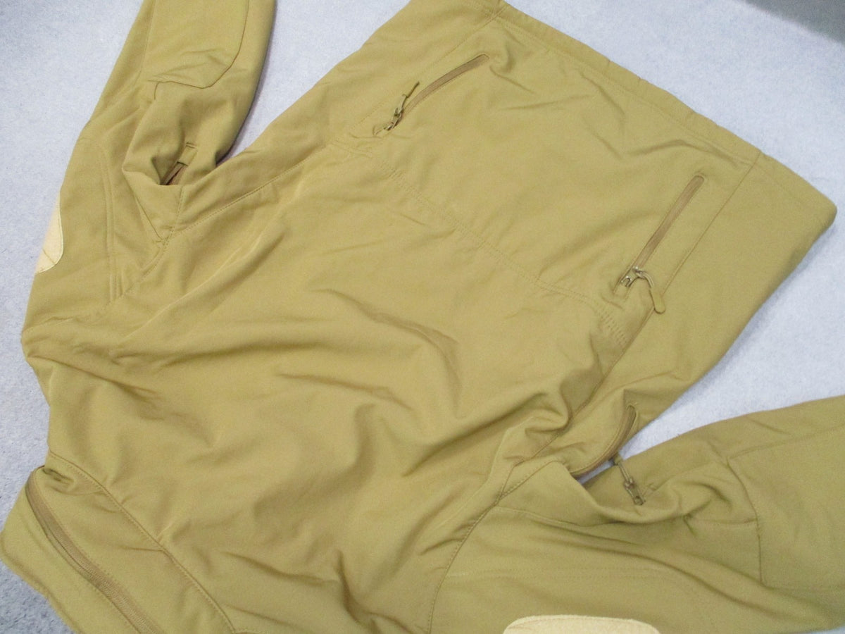 New Shark Skin Tactical Soft Shell Jacket Tan Size M Multi-Pocket Windproof