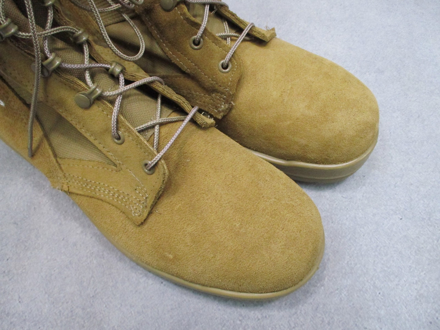 Bates E41800A US Army Hot Weather Combat Boots Coyote Suede Vibram Size 12.5 R