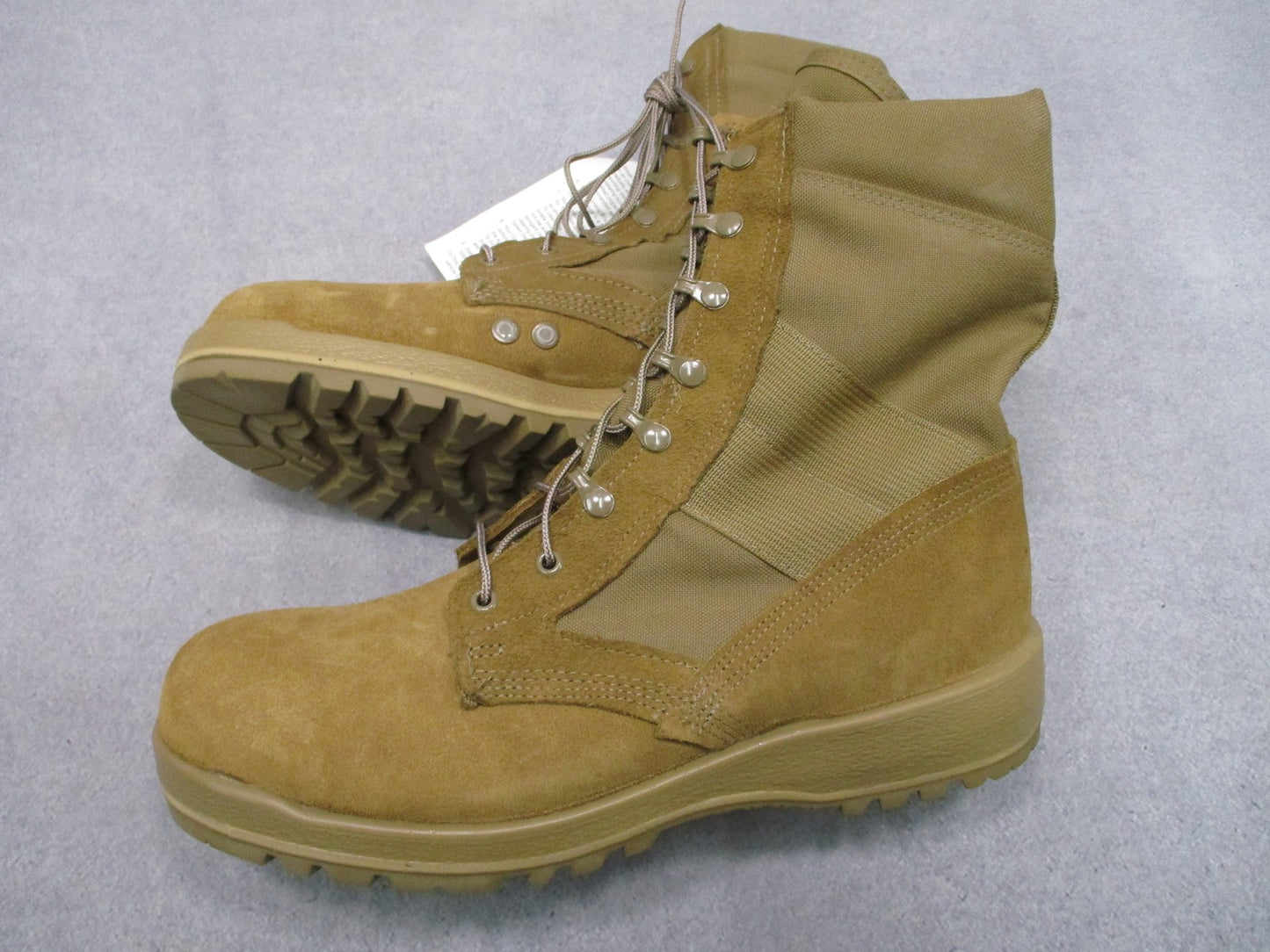 Bates E41800A US Army Hot Weather Combat Boots Coyote Suede Vibram Size 12.5 R