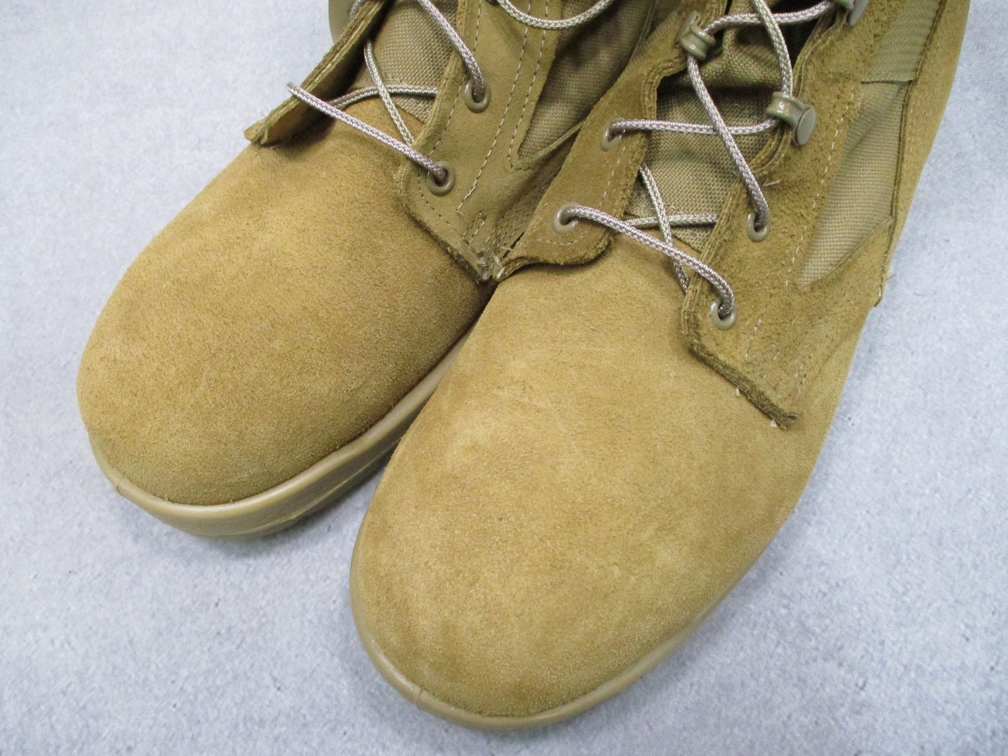 Bates E41800A US Army Hot Weather Combat Boots Coyote Suede Vibram Size 12.5 R
