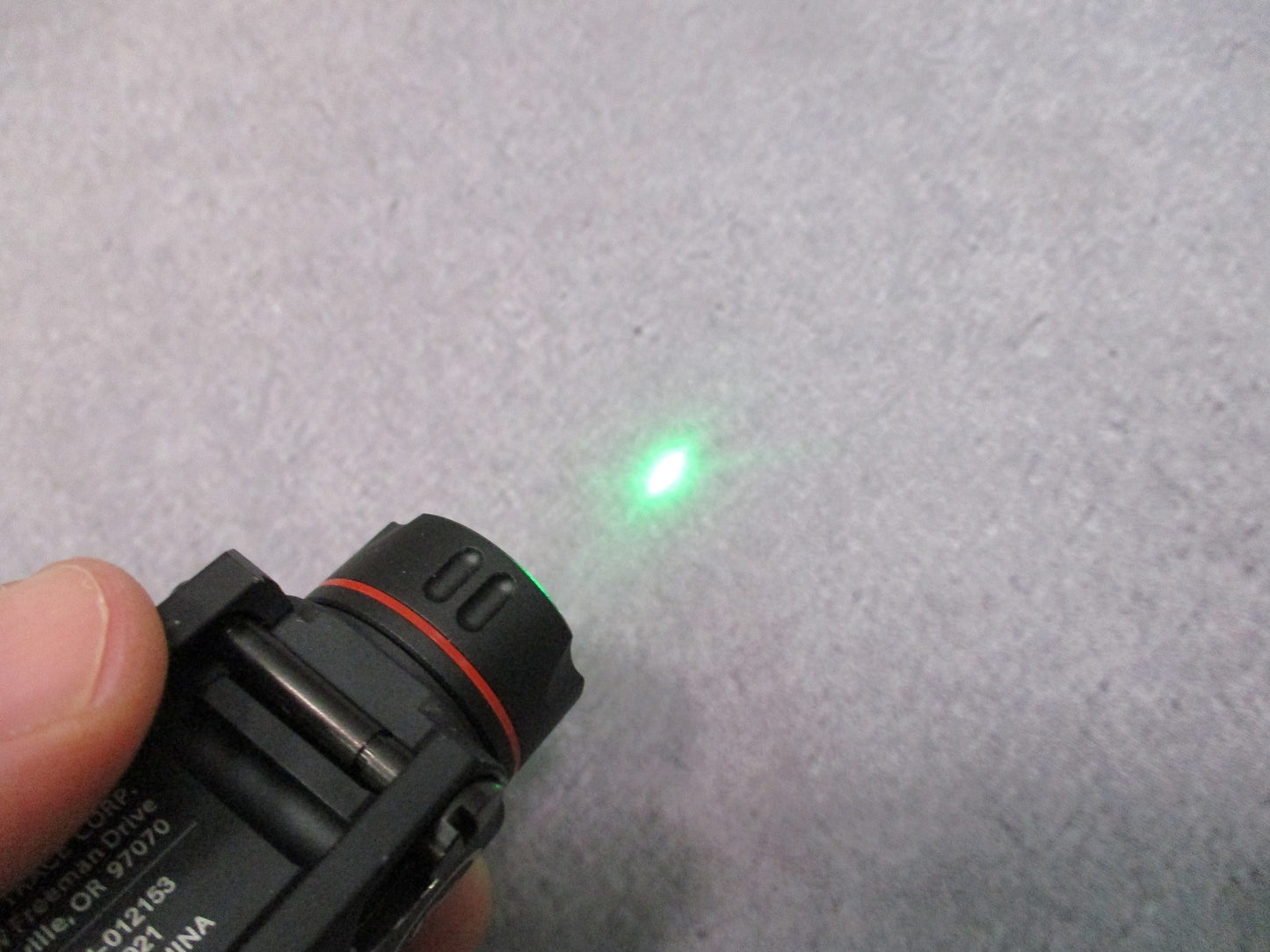 Crimson Trace CMR-207G Rail Master Pro Green Laser & 400 Lumen Light - Excellent