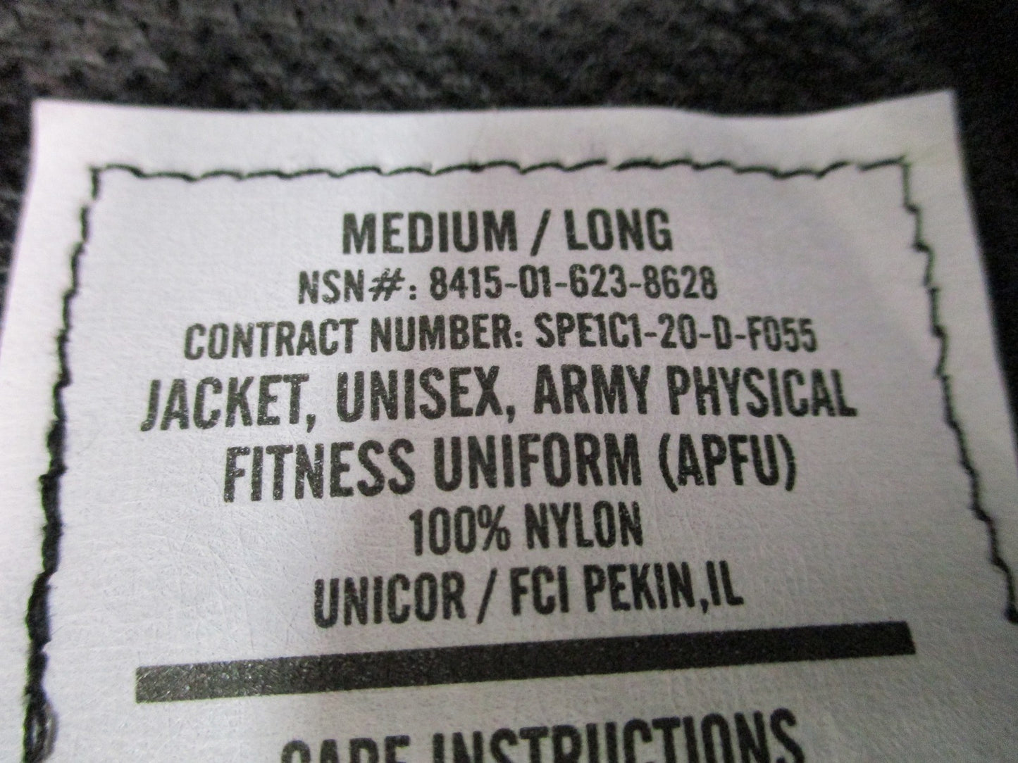 US Army APFU Jacket Medium Long Black Physical Fitness Uniform Military Surplus