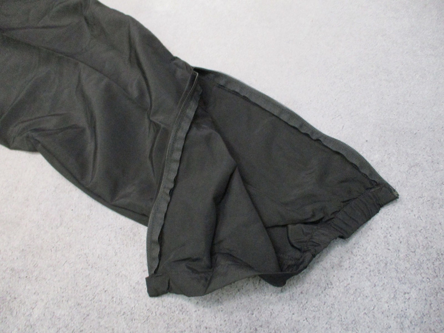 New U.S. Army APFU Physical Fitness Uniform Pants Black Nylon Size M/Long