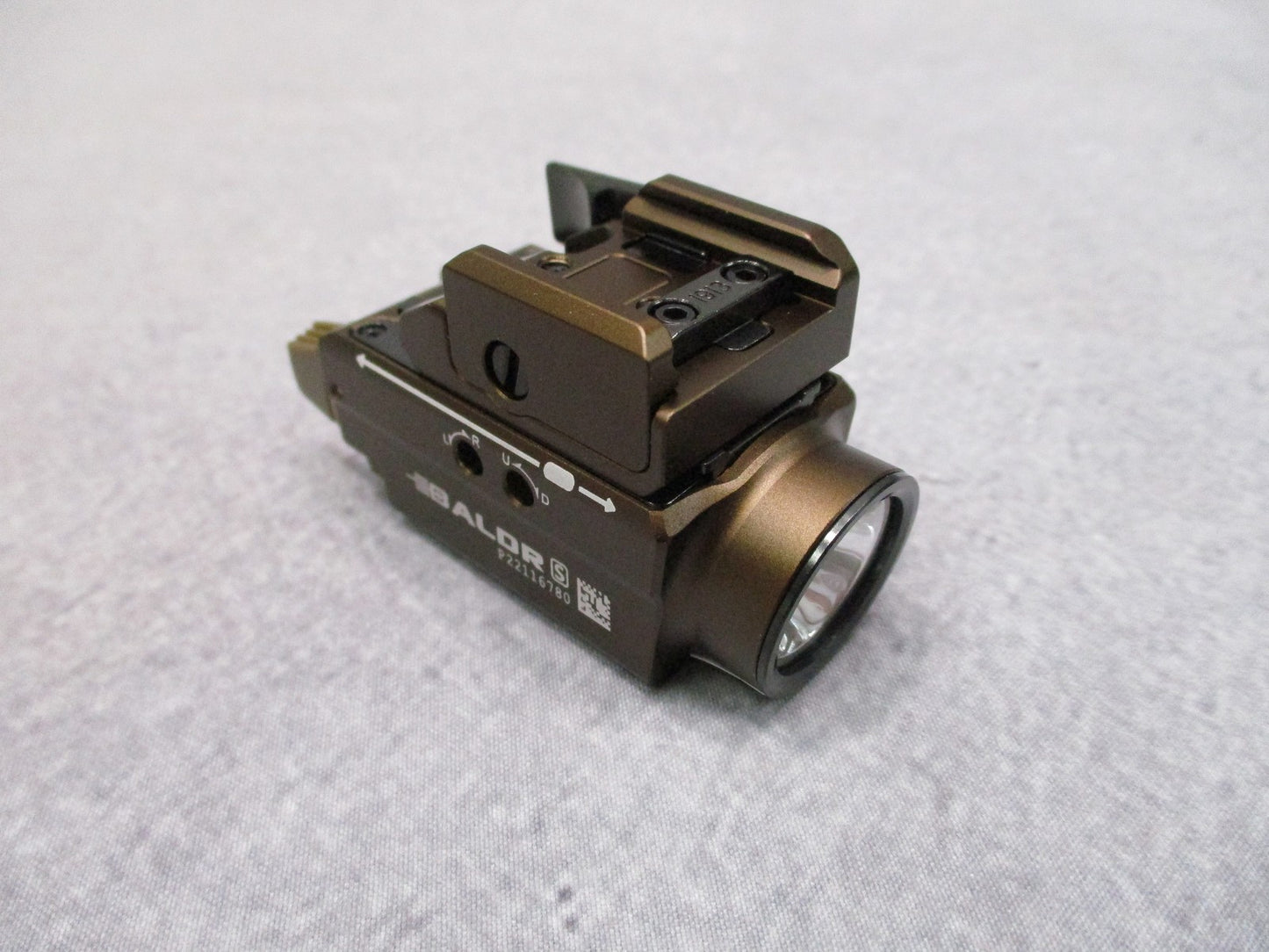Olight Baldr S Weapon Light 800 Lumens Green Laser Desert Tan Excellent