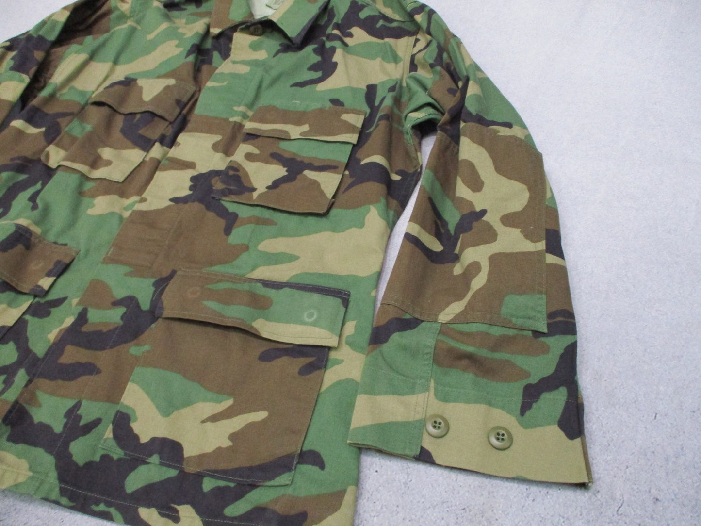 US Military Woodland Camouflage BDU Coat Jacket Medium Regular 50/50 Twill