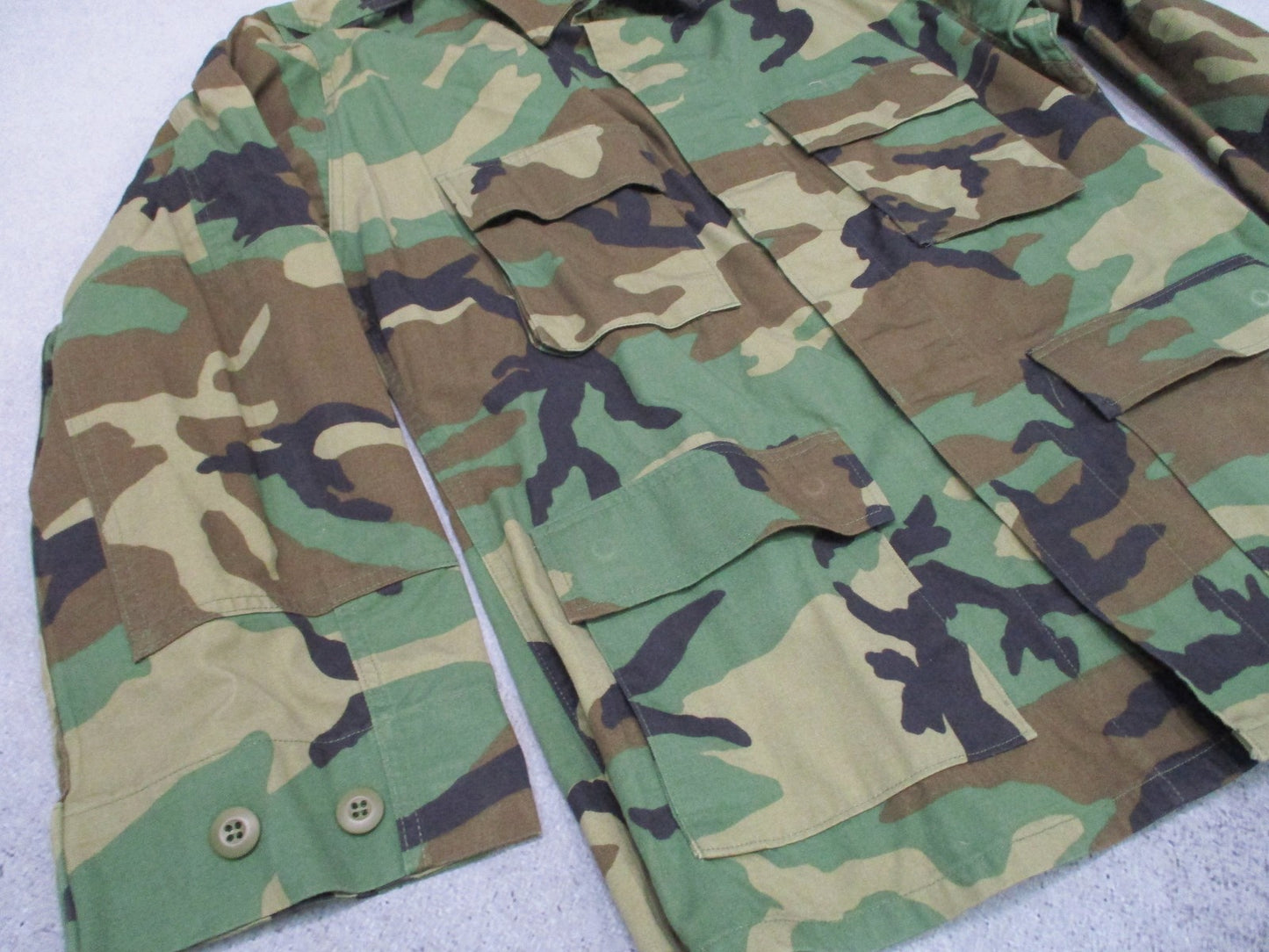 US Military Woodland Camouflage BDU Coat Jacket Medium Regular 50/50 Twill