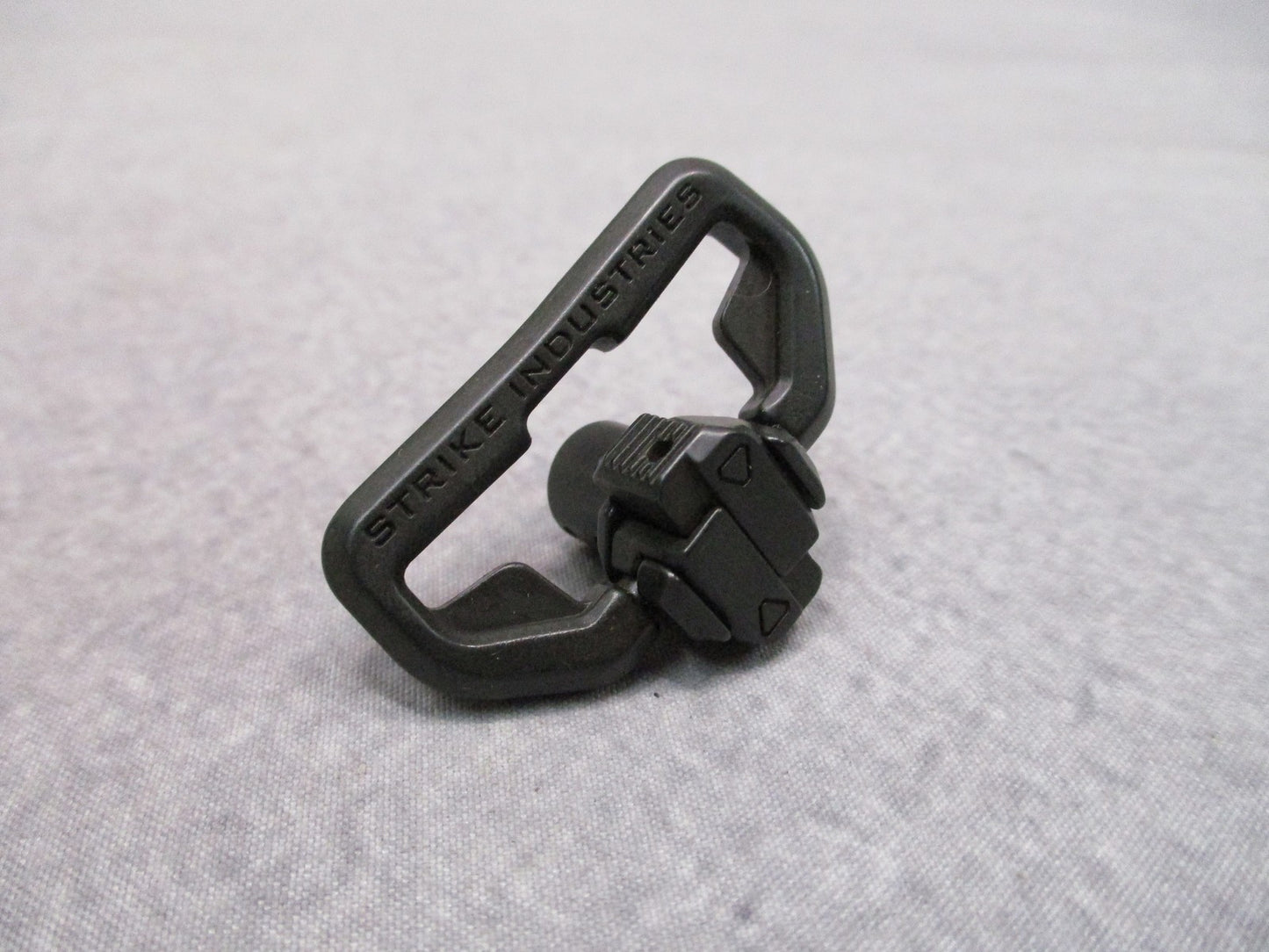 Strike Industries QD Sling Loop Standard Quick Detach Swivel Black SI-QDSL-STN