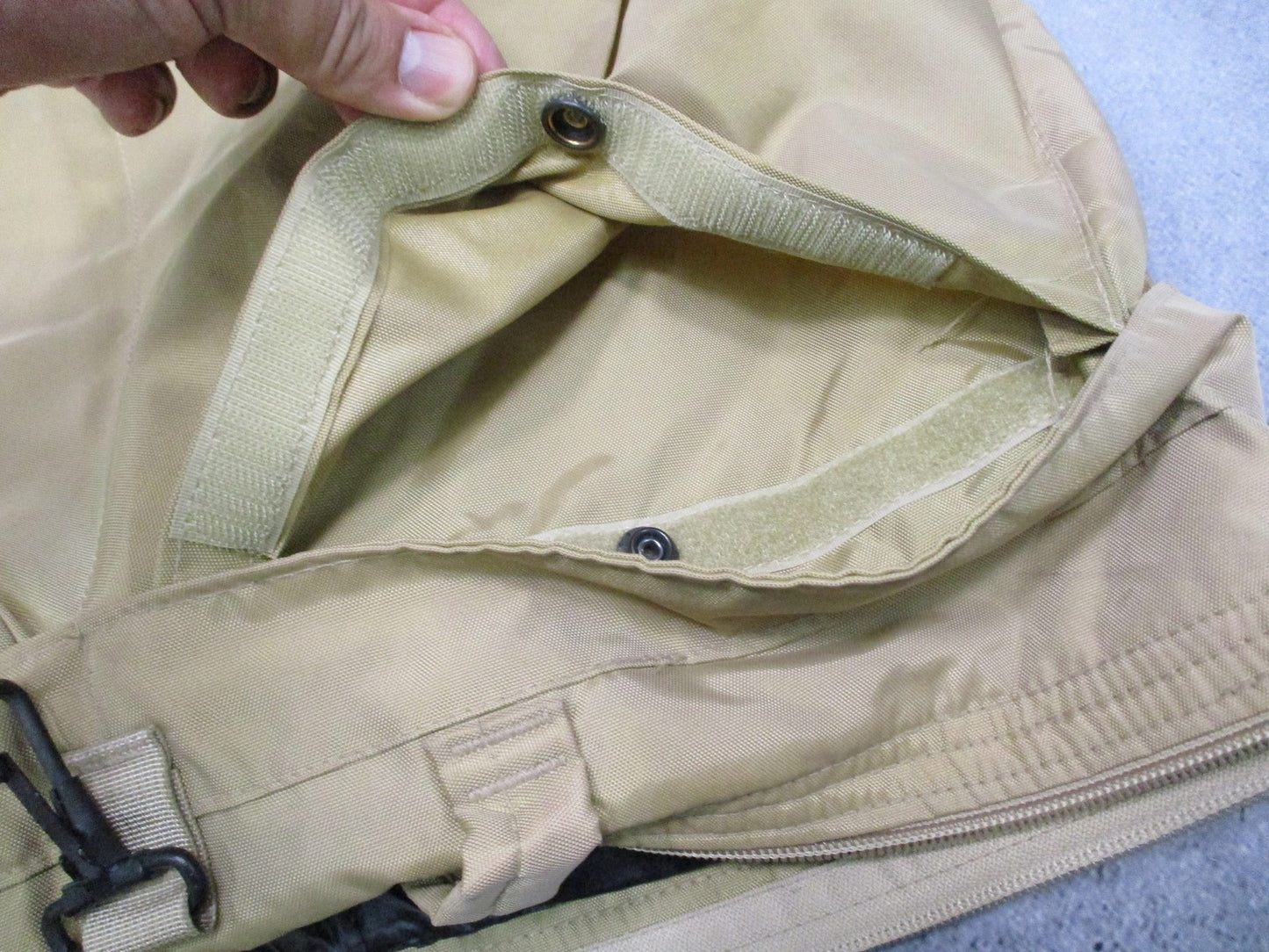 Military Style Helmet Bag Tan Nylon Zippered Carry Case Tactical Gear