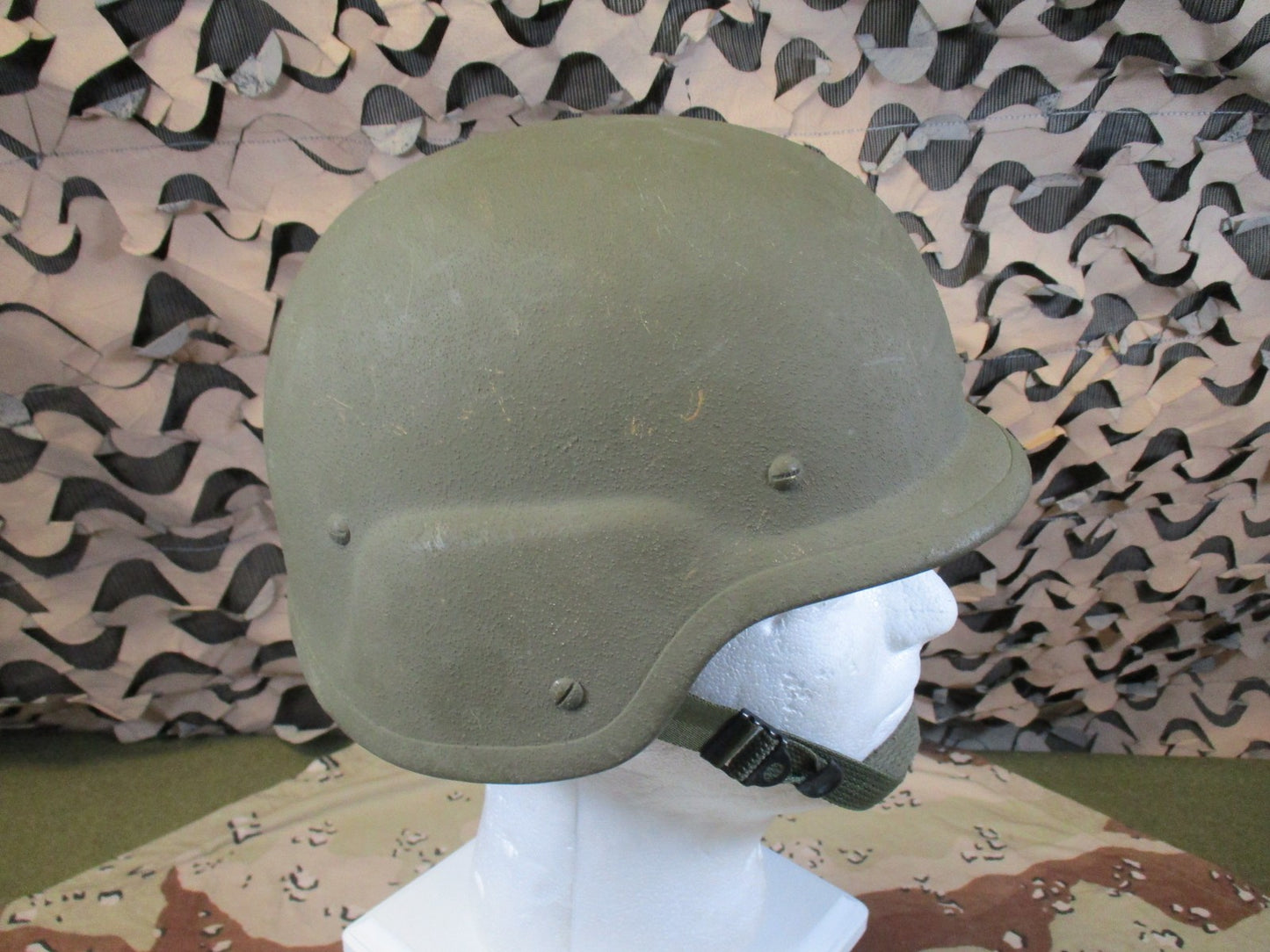 US Military PASGT Helmet Desert Camo Cover size medium Surplus Tactical Gear