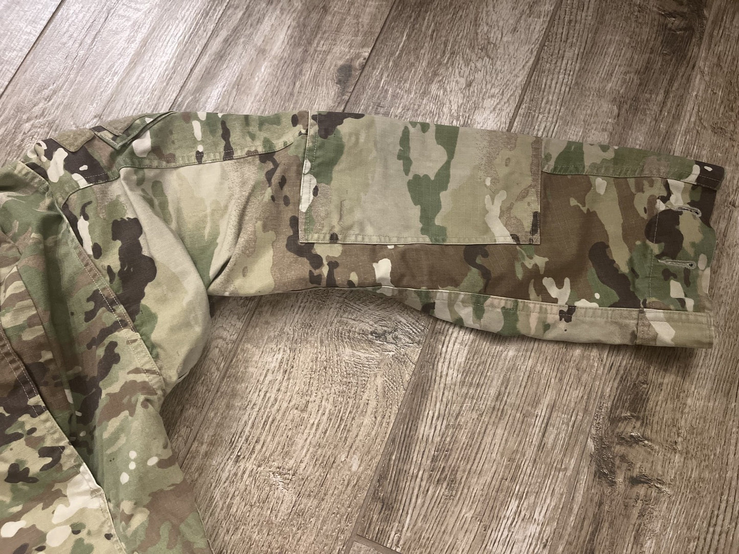 Genuine US Army OCP ACU Coat Medium Regular Scorpion W2 Combat Uniform Jacket
