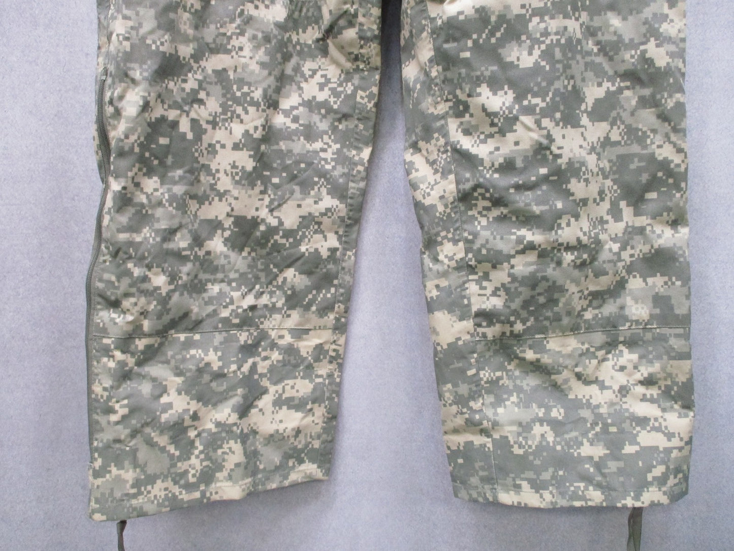 ARMY ISSUE ACU DIGITAL GORE-TEX COLD/WET WEATHER TROUSER LARGE/REGULAR PANTS
