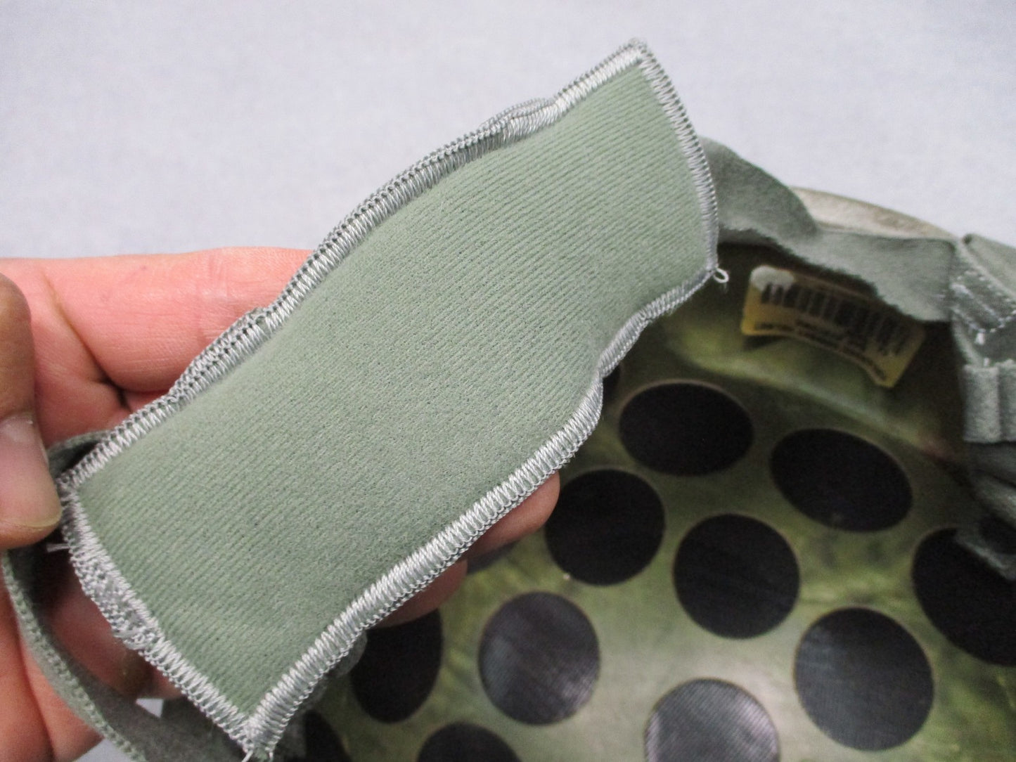 Advanced Combat Helmet ACH Size Medium Foliage Green w/ Pads & Chinstrap