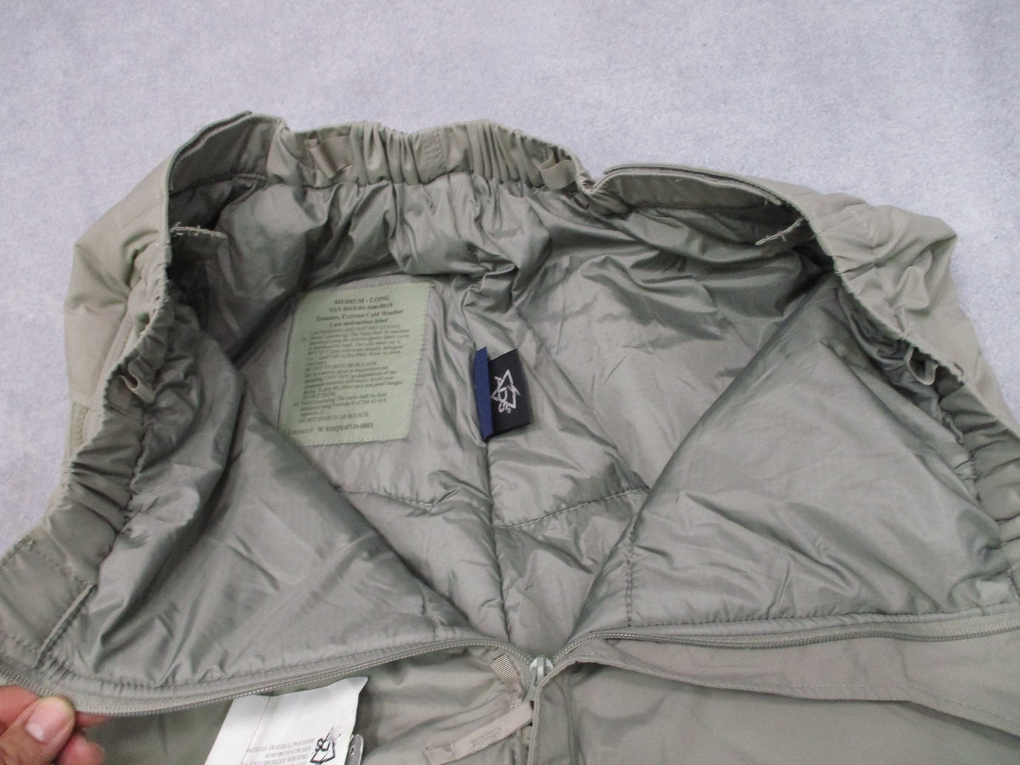 US Army Issue ECWCS Trousers M Long Extreme Cold Weather Pants w/ Zippers