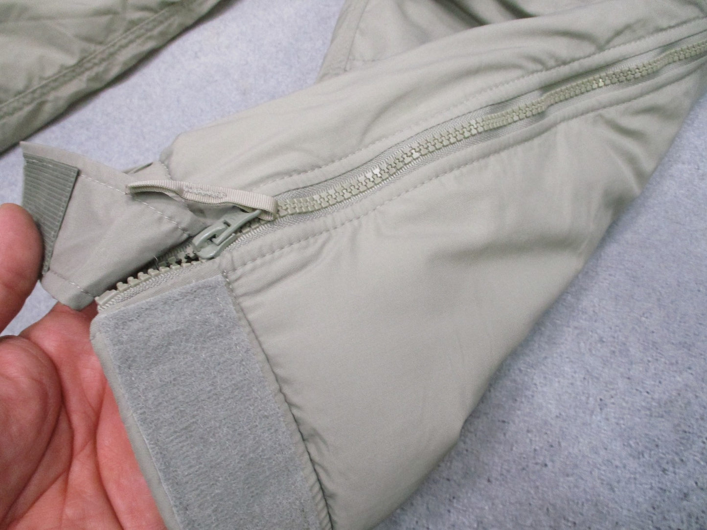 US Army Issue ECWCS Trousers M Long Extreme Cold Weather Pants w/ Zippers