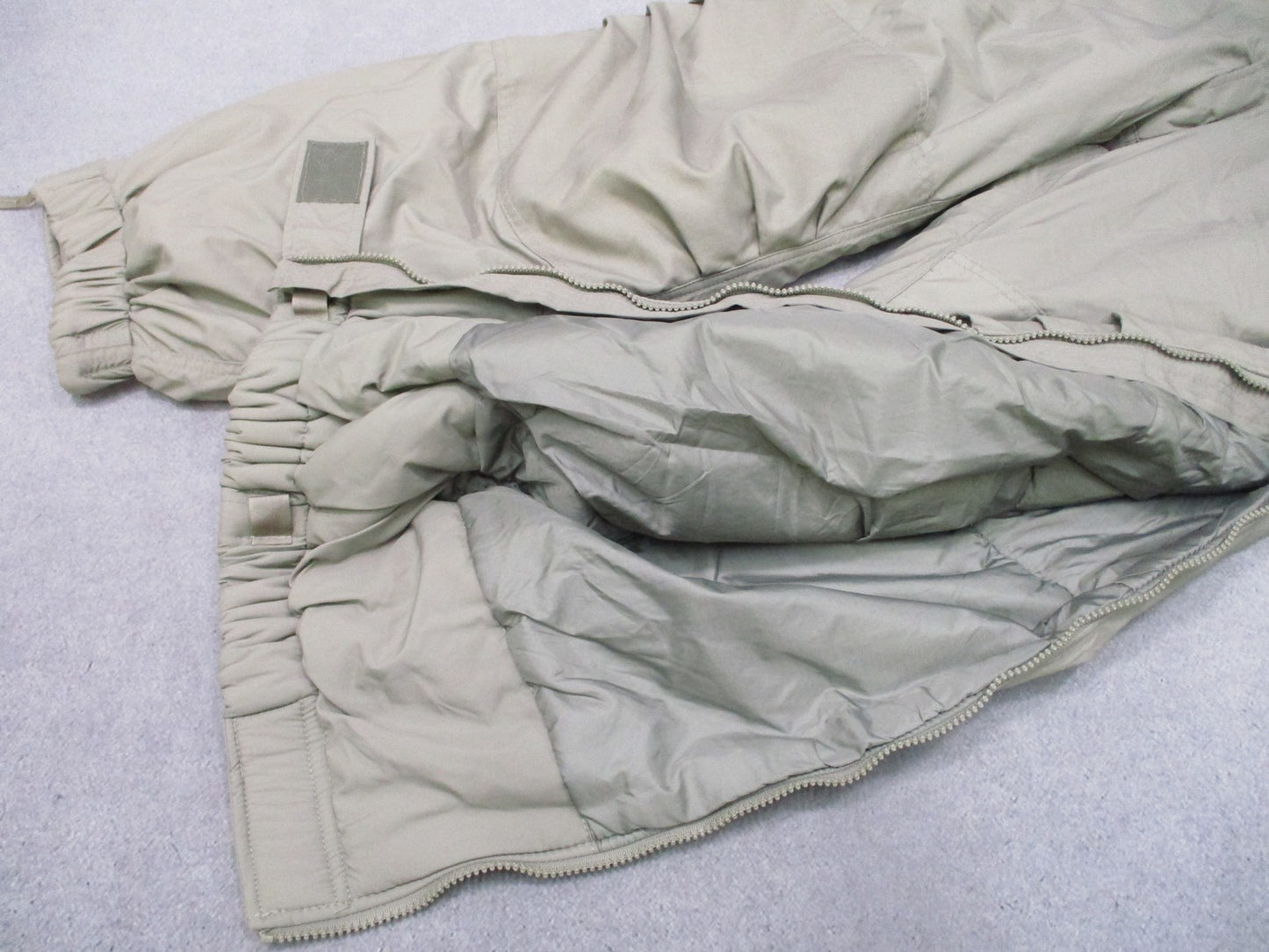US Army Issue ECWCS Trousers M Long Extreme Cold Weather Pants w/ Zippers