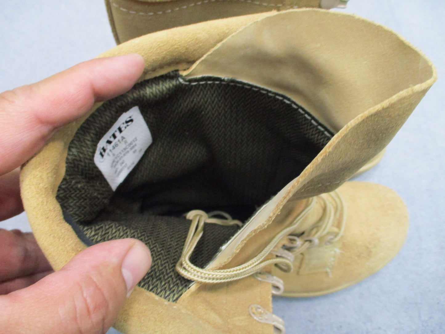 Bates 11461A USGI Cold Wet Weather Boots Tan Size 6R Gore-Tex Vibram 8430-01-619