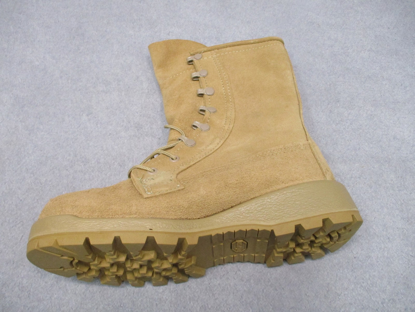 Bates 11461A USGI Cold Wet Weather Boots Tan Size 6R Gore-Tex Vibram 8430-01-619