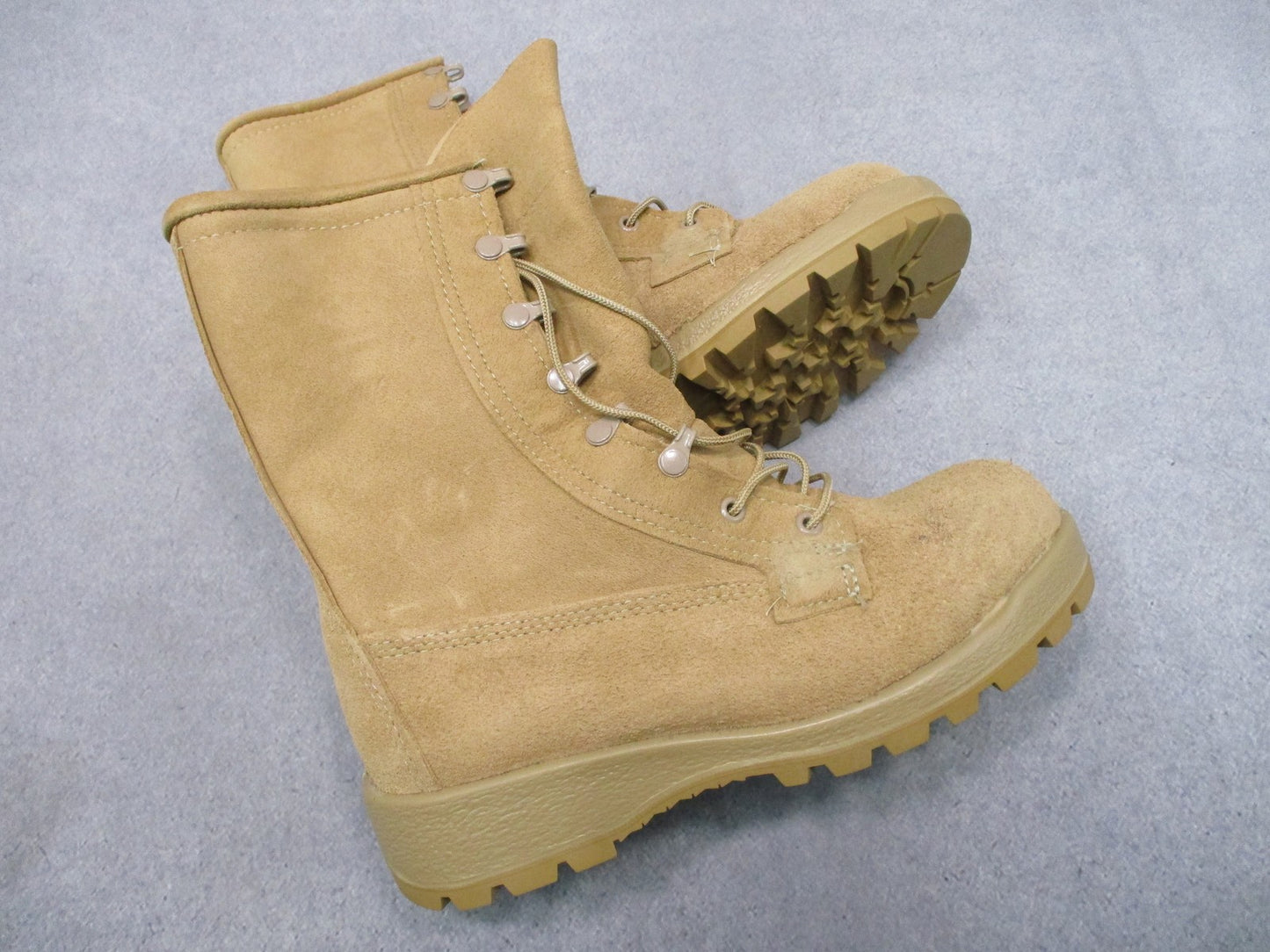 Bates 11461A USGI Cold Wet Weather Boots Tan Size 6R Gore-Tex Vibram 8430-01-619