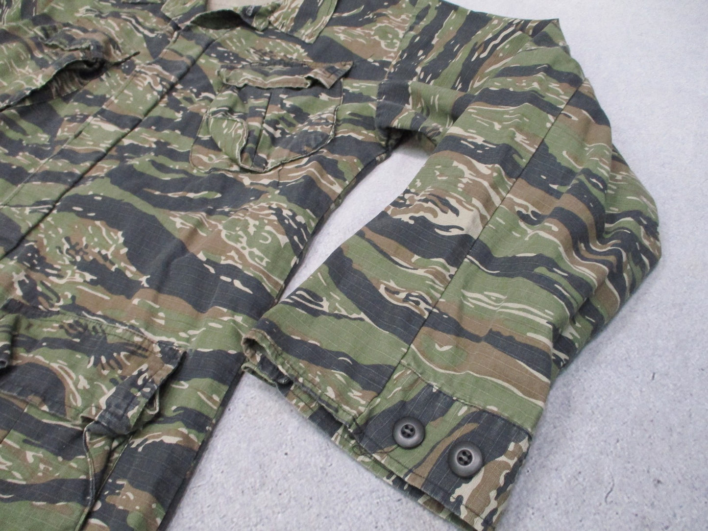 Vintage Tiger Stripe Camo BDU Shirt 100% Cotton Rip-Stop Men's Small Regular