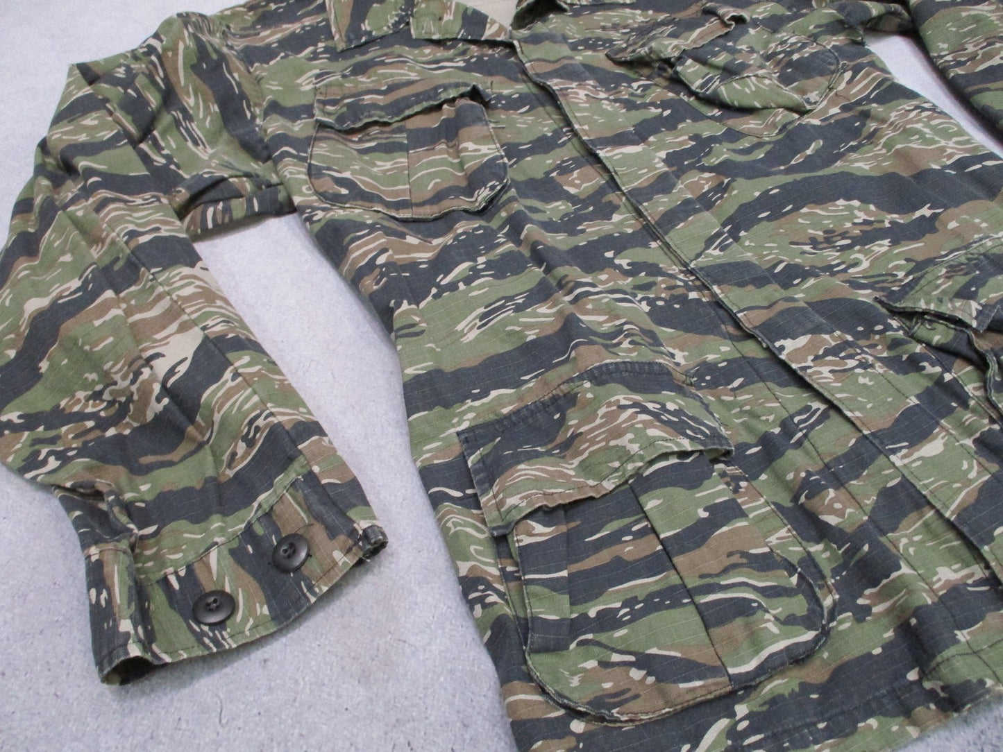 Vintage Tiger Stripe Camo BDU Shirt 100% Cotton Rip-Stop Men's Small Regular