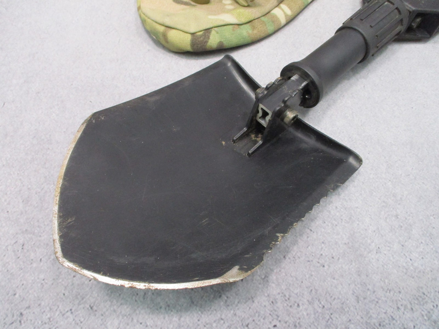 USGI Gerber Entrenching Tool E-Tool w/ Eagle Industries Multicam MOLLE II Pouch
