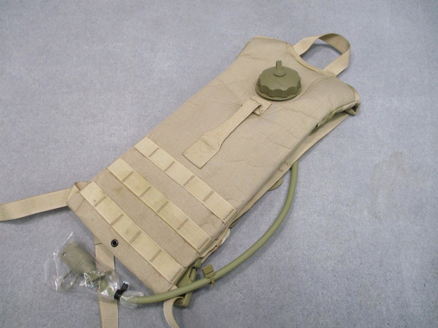 US Military MOLLE II Hydration Carrier System Tan Skilcraft Michael-Bianco Army
