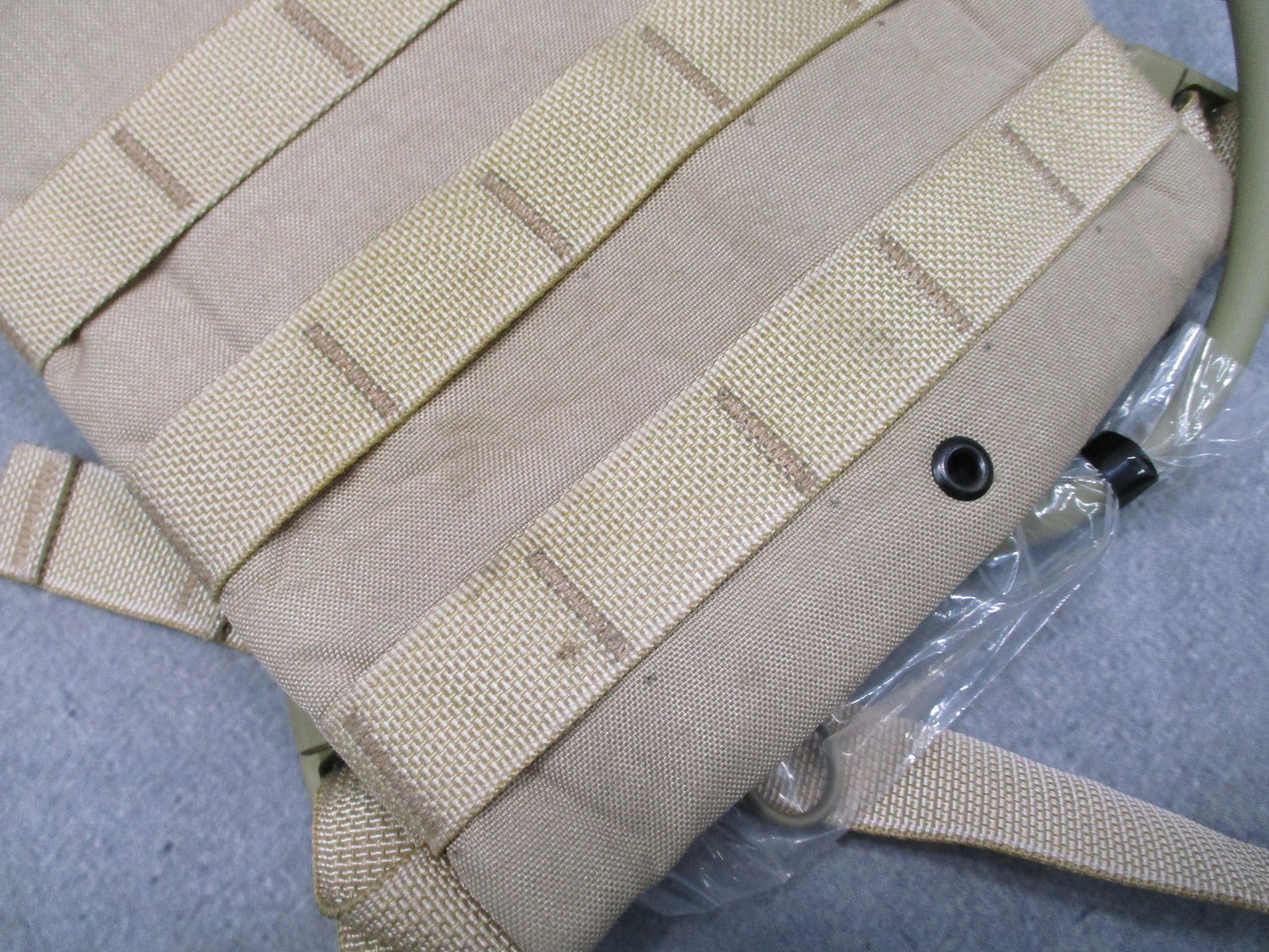 US Military MOLLE II Hydration Carrier System Tan Skilcraft Michael-Bianco Army