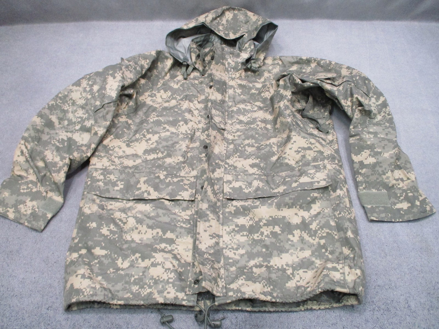 US Military ECWCS Gen II Cold Weather Parka UCP Camo Medium Regular Tennier