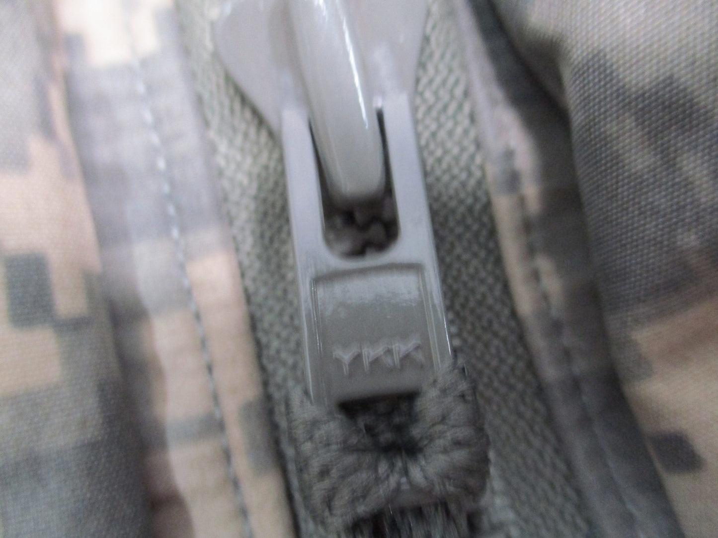 US Military ECWCS Gen II Cold Weather Parka UCP Camo Medium Regular Tennier