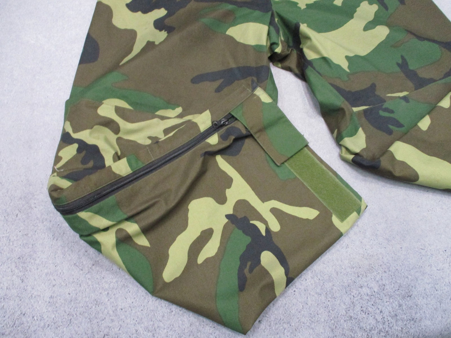 USGI Camouflage ECWCS Cold Weather Trousers Medium-Regular NSN 8415-01-228-1346