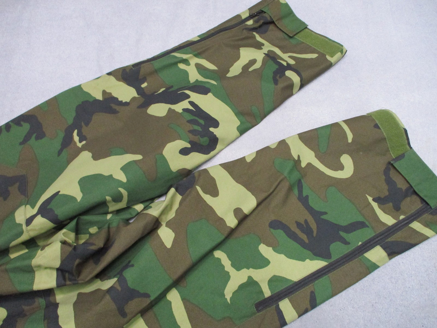 USGI Camouflage ECWCS Cold Weather Trousers Medium-Regular NSN 8415-01-228-1346
