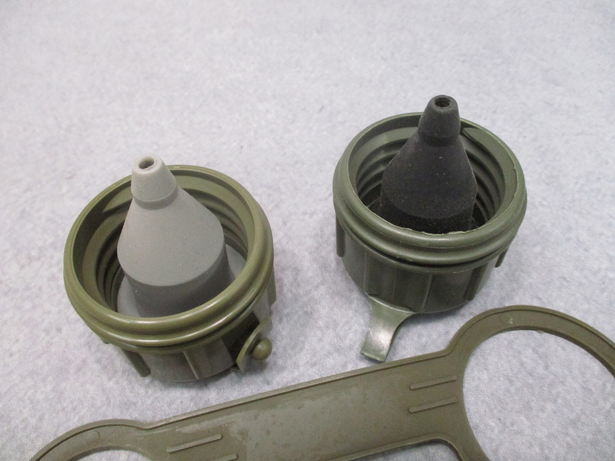 2x PACK NOS USGI 1 & 2 QT Canteen Cap Kit M40 Gas Mask Caps Retention Strap