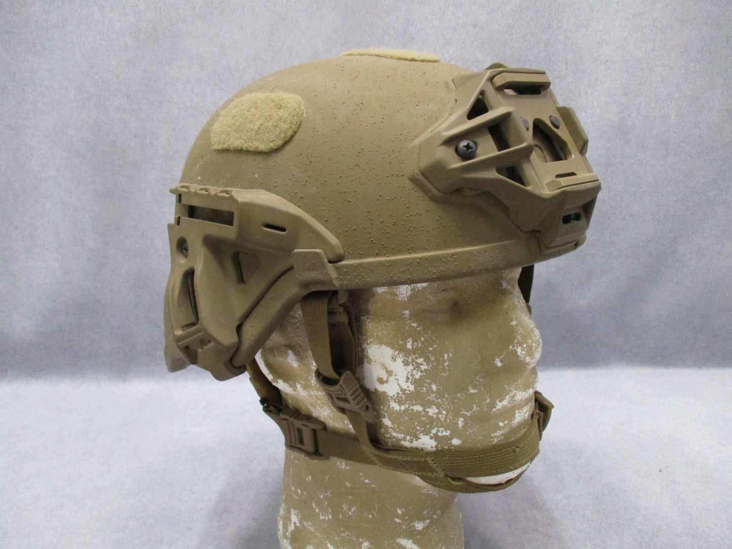 GTX IHPS MILITARY TACTICAL HELMET w. RAILS MEDIUM COYOTE BROWN NVG MOUNT MODULAR