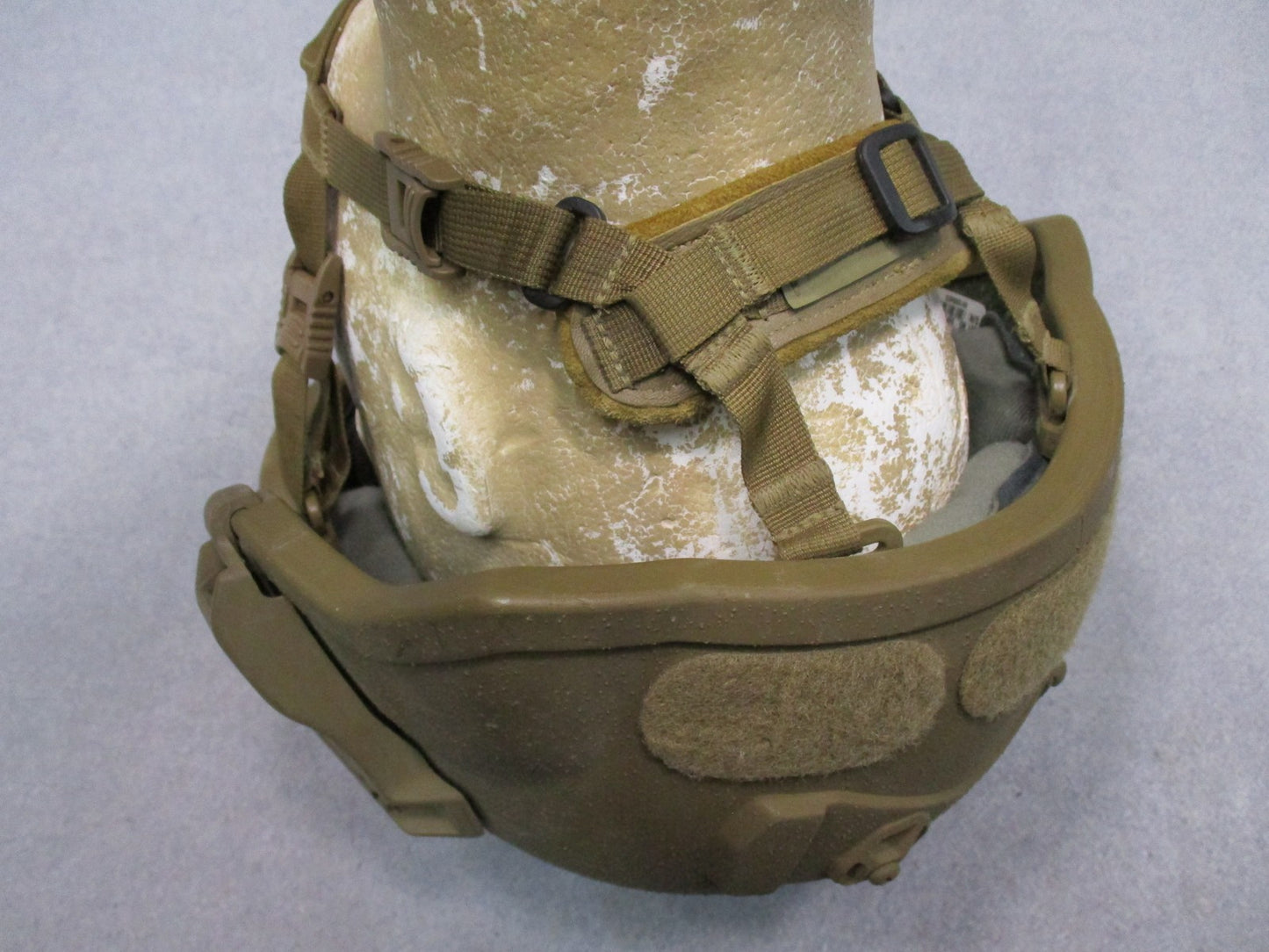 GTX IHPS MILITARY TACTICAL HELMET w. RAILS MEDIUM COYOTE BROWN NVG MOUNT MODULAR
