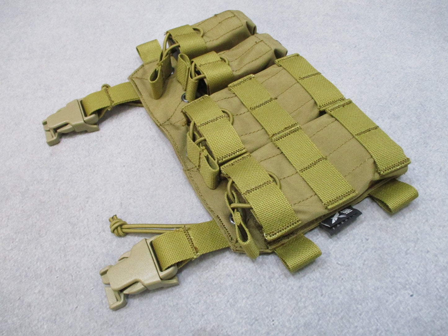 HRT Tactical Response Placard Coyote Brown 2 Rifle 2 Pistol Mag for Plate Vest