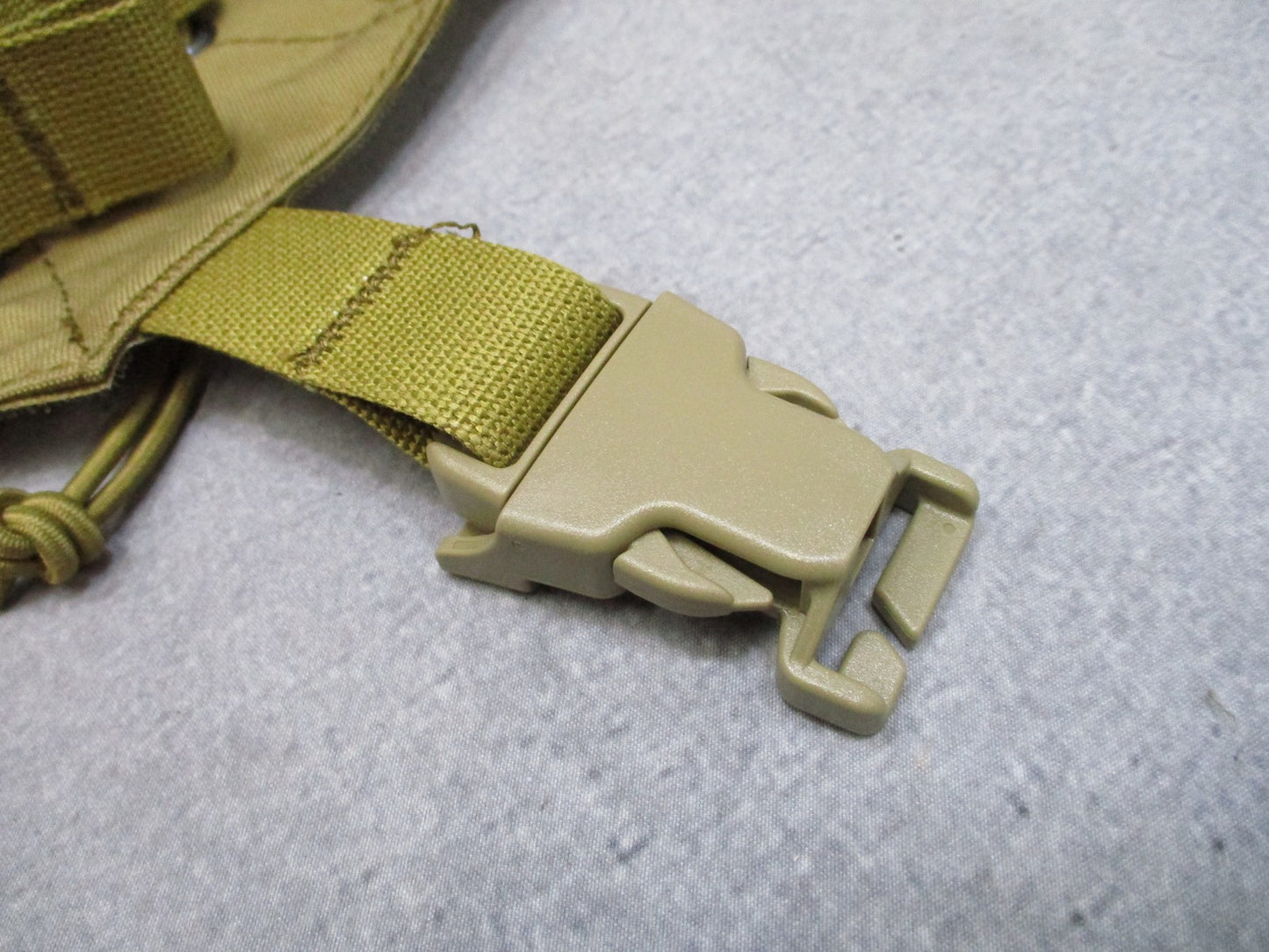 HRT Tactical Response Placard Coyote Brown 2 Rifle 2 Pistol Mag for Plate Vest