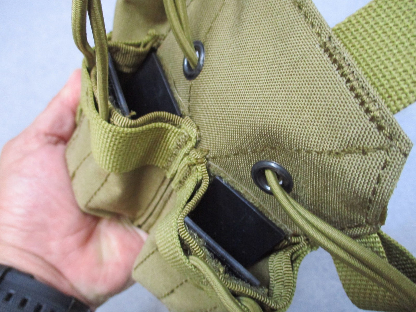 HRT Tactical Response Placard Coyote Brown 2 Rifle 2 Pistol Mag for Plate Vest
