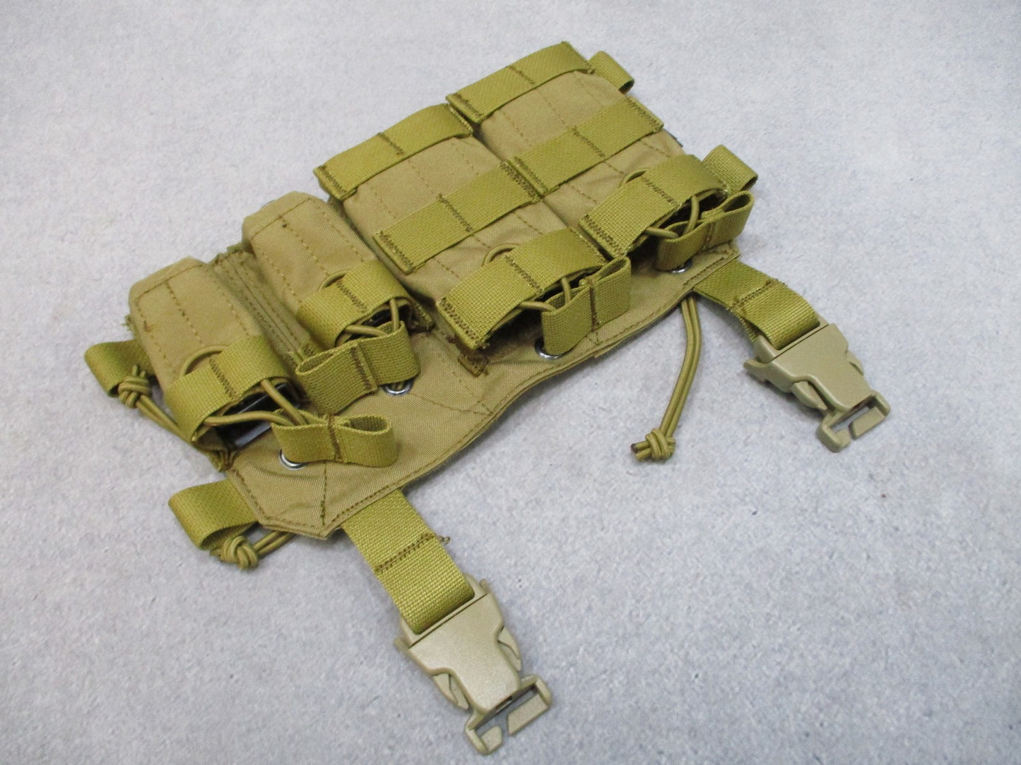 HRT Tactical Response Placard Coyote Brown 2 Rifle 2 Pistol Mag for Plate Vest