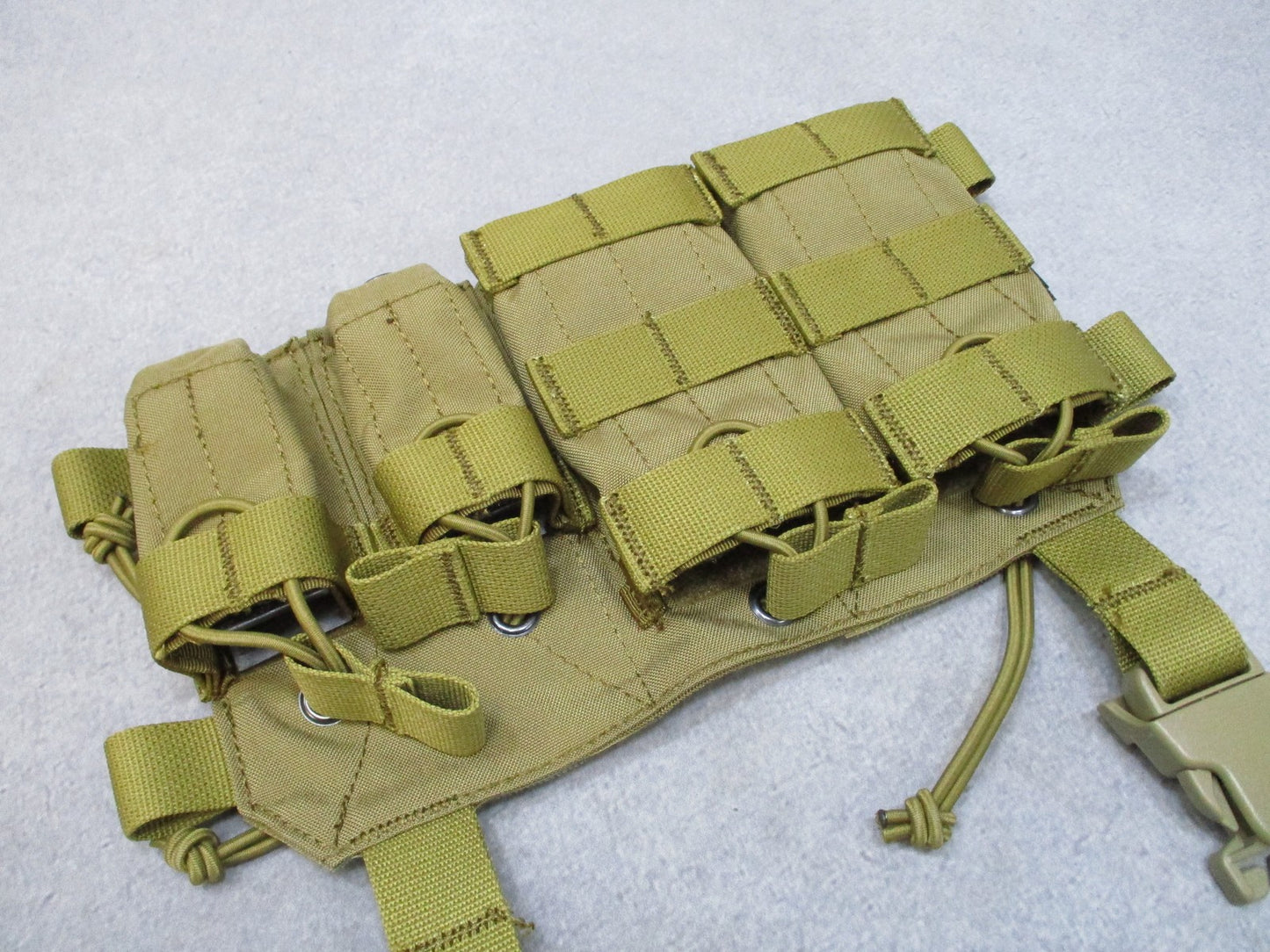 HRT Tactical Response Placard Coyote Brown 2 Rifle 2 Pistol Mag for Plate Vest