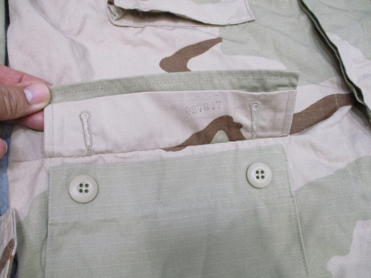US Military Desert Camo Combat Coat Jacket Large-Long 50% Nylon 50% Cotton