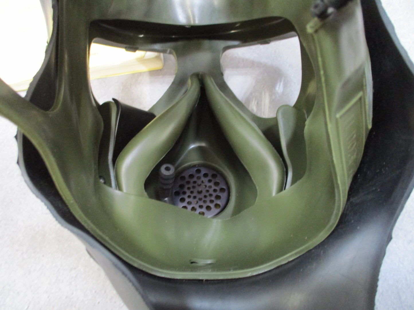 USGI M40 Gas Mask Medium 2003 w/ Filter Carrier Lens Covers Military Surplus