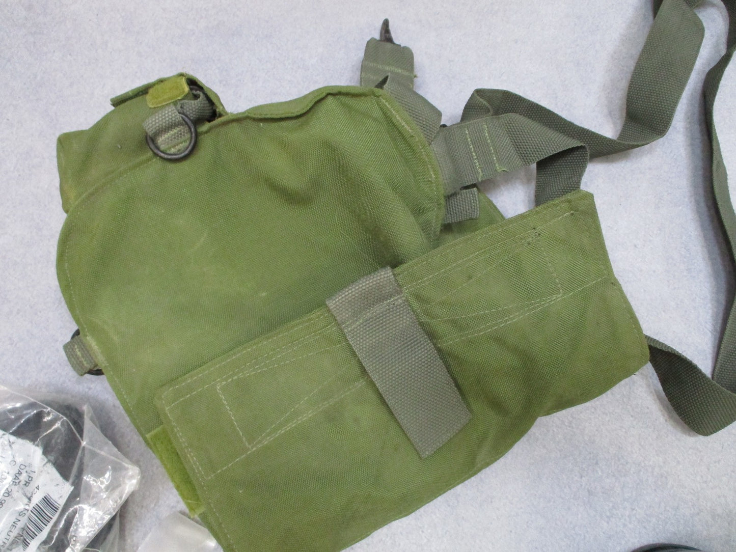 USGI M40 Gas Mask Medium 2003 w/ Filter Carrier Lens Covers Military Surplus