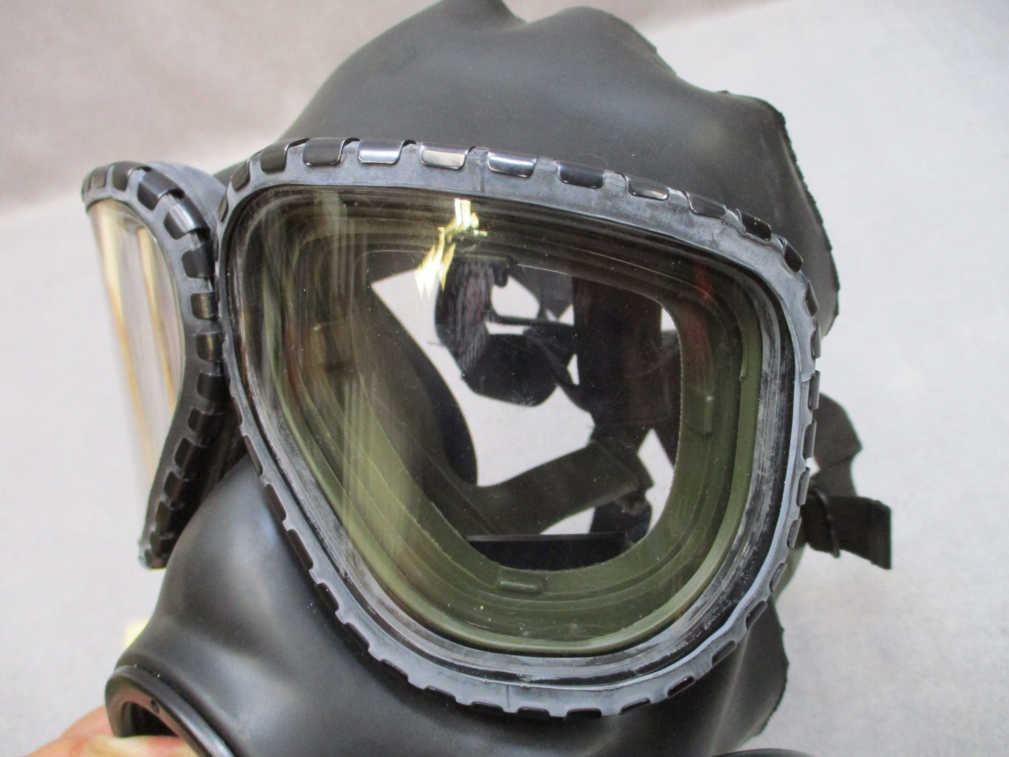 USGI M40 Gas Mask Medium 2003 w/ Filter Carrier Lens Covers Military Surplus