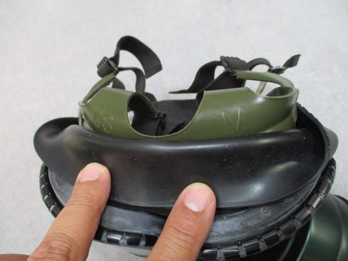 USGI M40 Gas Mask Medium 2003 w/ Filter Carrier Lens Covers Military Surplus